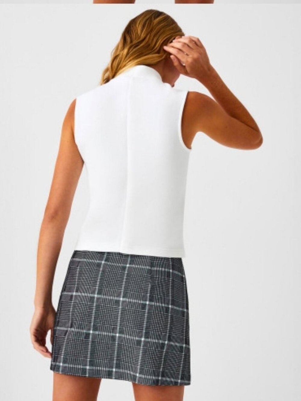 Spanx Air Essential Mockneck Sleeveless White Tank Top Size Med - Picture 2 of 10